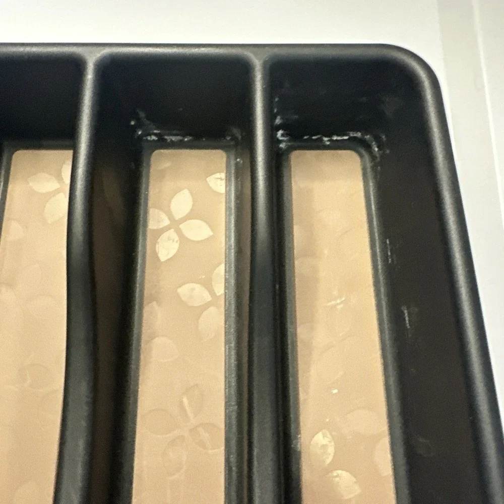 Rubbermaid No-Slip Large, Silverware Tray‎ Organizer, Black with Brown.
